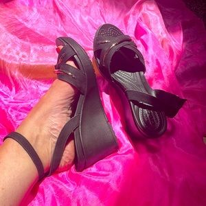 COPY - Black crocs strappy sandals size 9